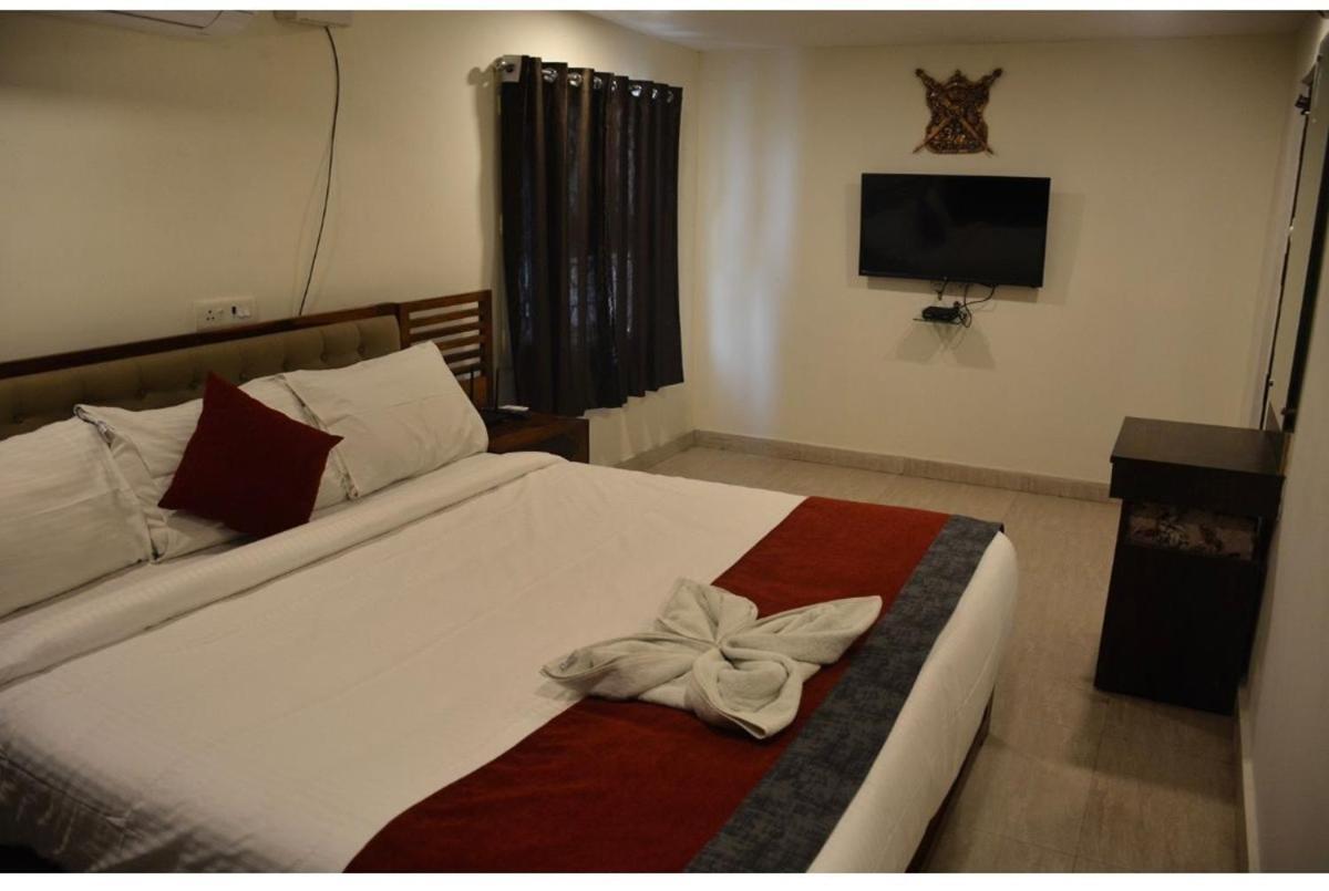 The Butterfly Luxury Serviced Apartments 비사카파트남 외부 사진