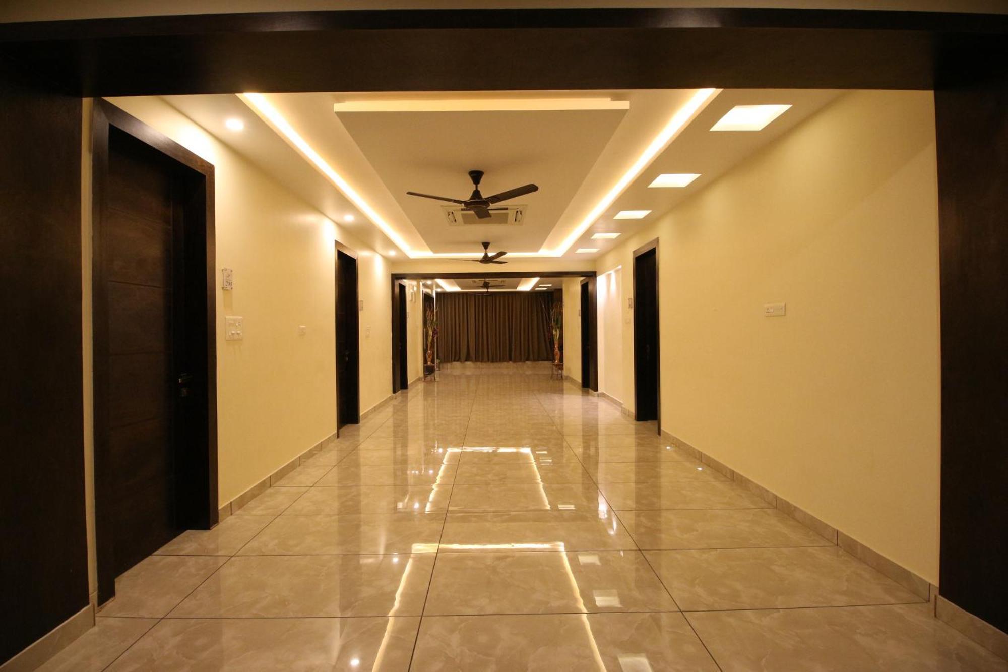 The Butterfly Luxury Serviced Apartments 비사카파트남 외부 사진