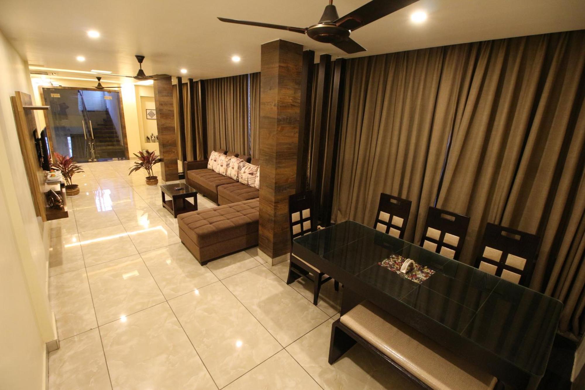 The Butterfly Luxury Serviced Apartments 비사카파트남 외부 사진