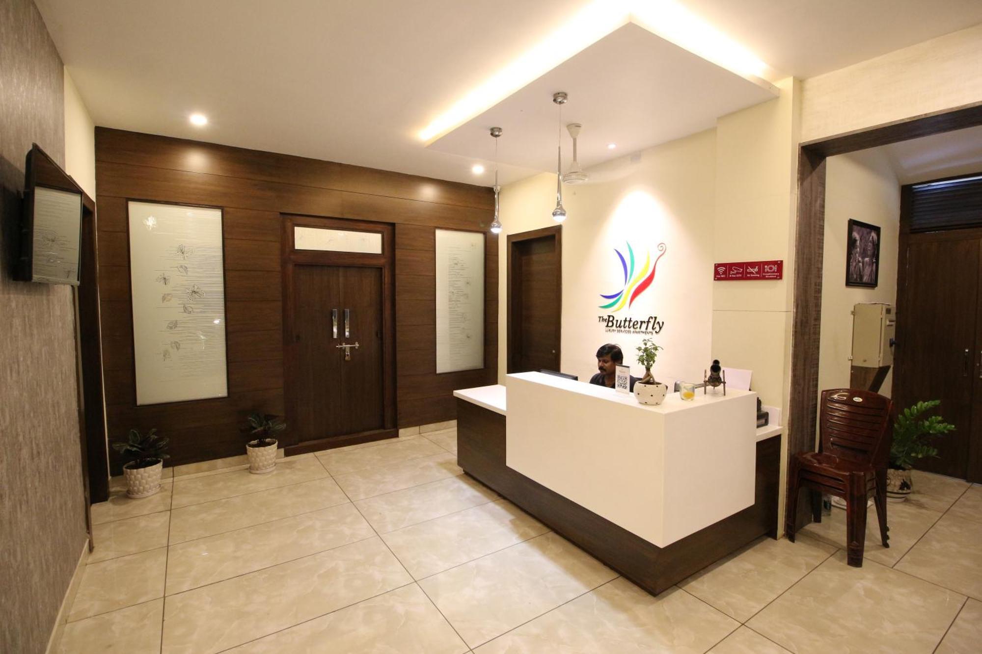 The Butterfly Luxury Serviced Apartments 비사카파트남 외부 사진